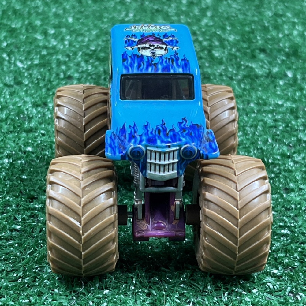 Hot Wheels Monster Jam Monster Truck 1:43 SON UVA DIGGER